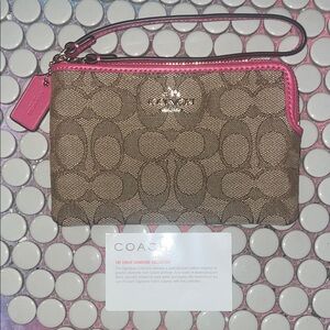 Coach Corner Zip Wristlet in Signature Canvas with Pink Trim NWOT